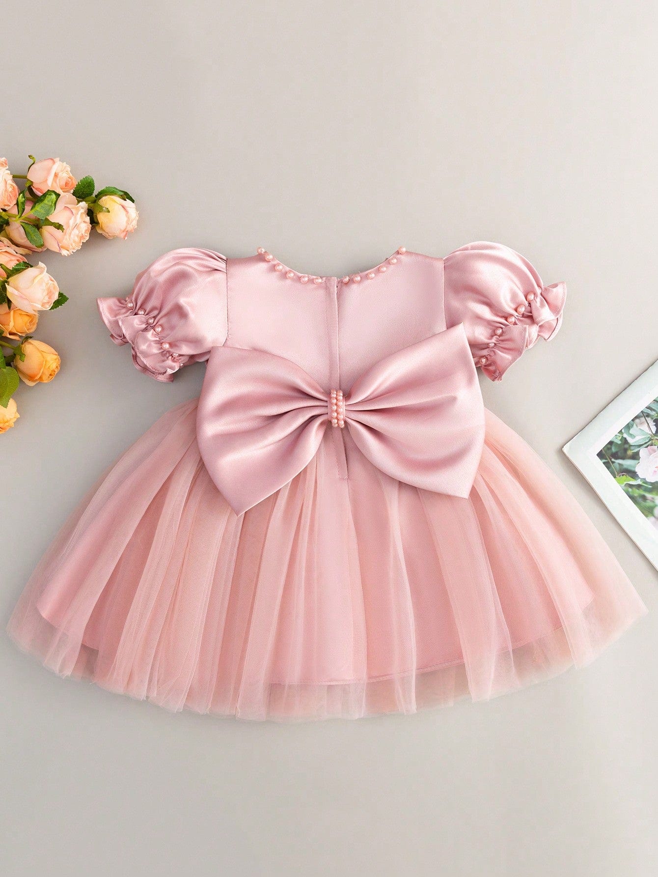 Rochie cu fundita din tiul