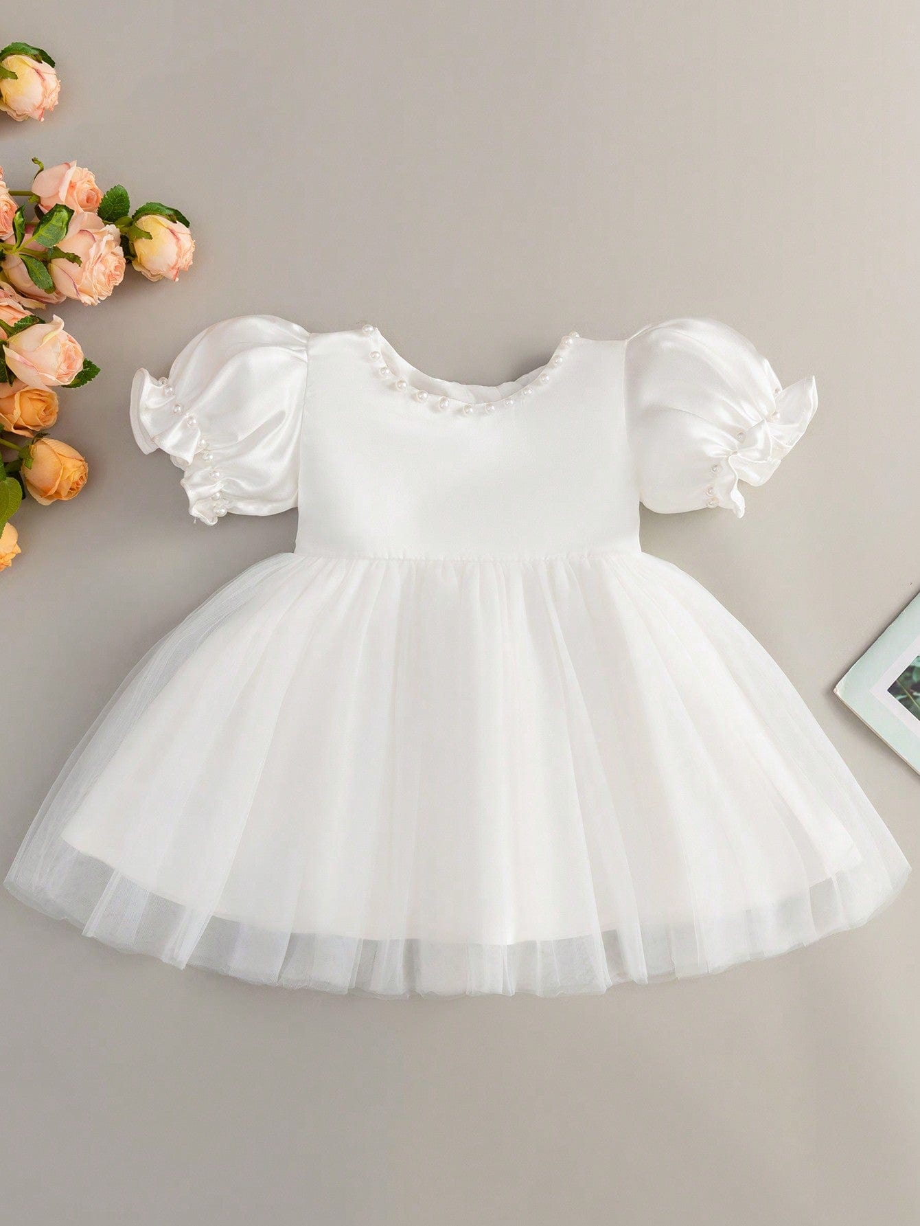 Rochie cu fundita din tiul