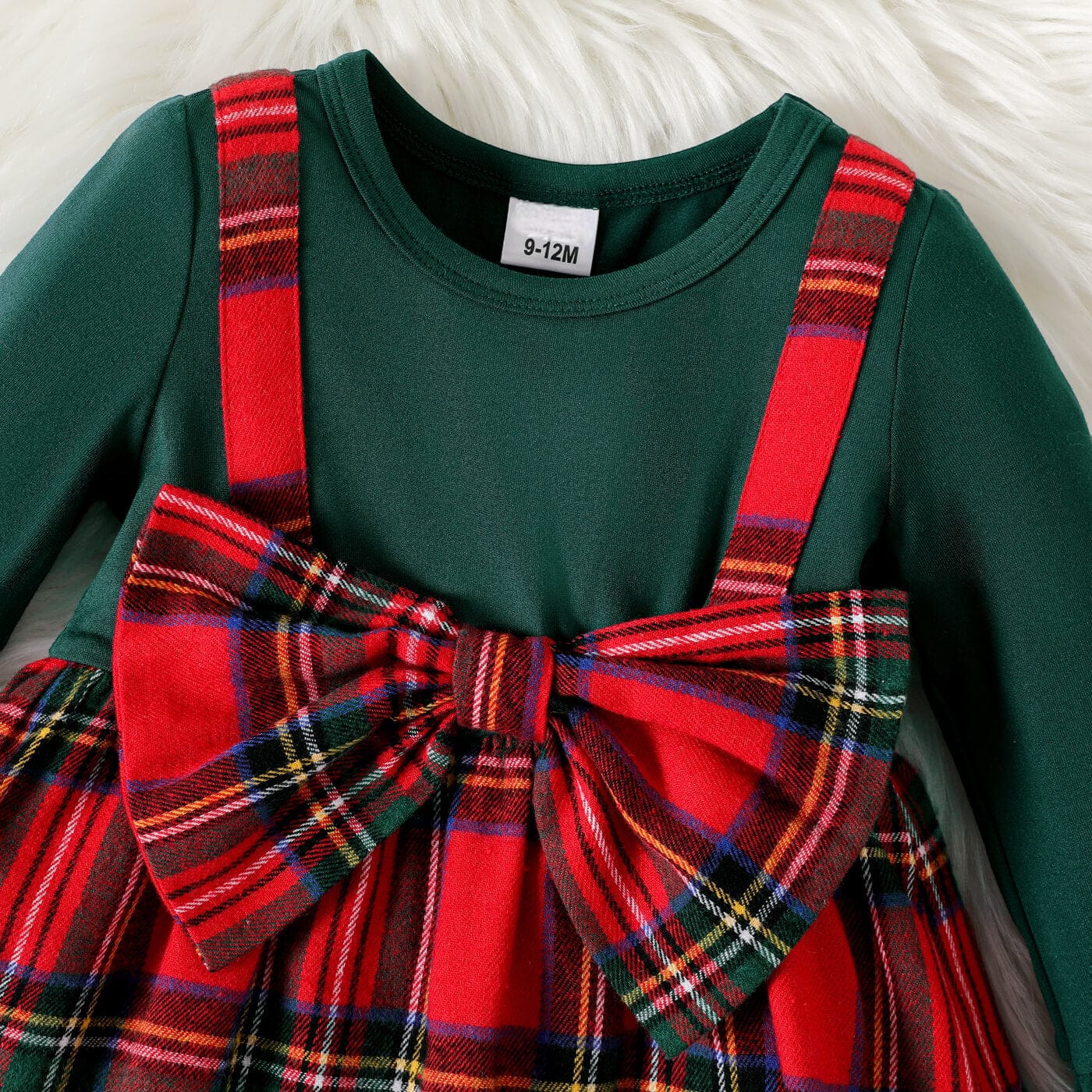 Rochie rosie in carouri