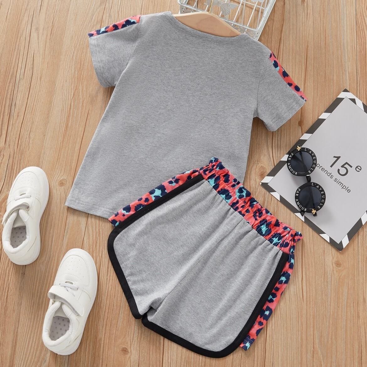 Pantaloni scurti si tricou LEOPARD