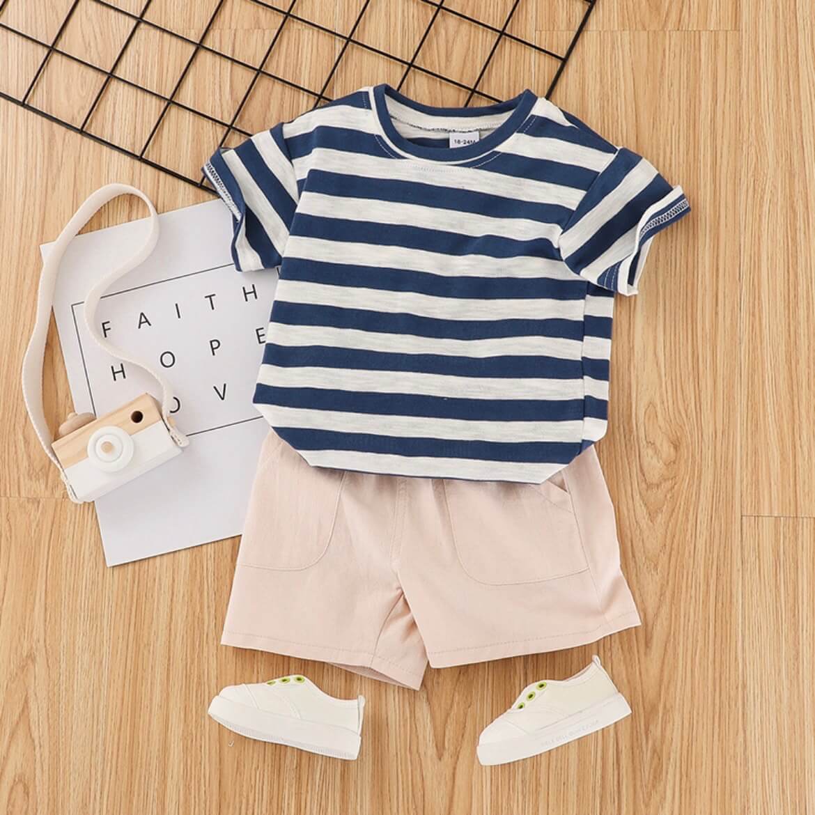 Pantaloni scurti si tricou BLUE-BOY