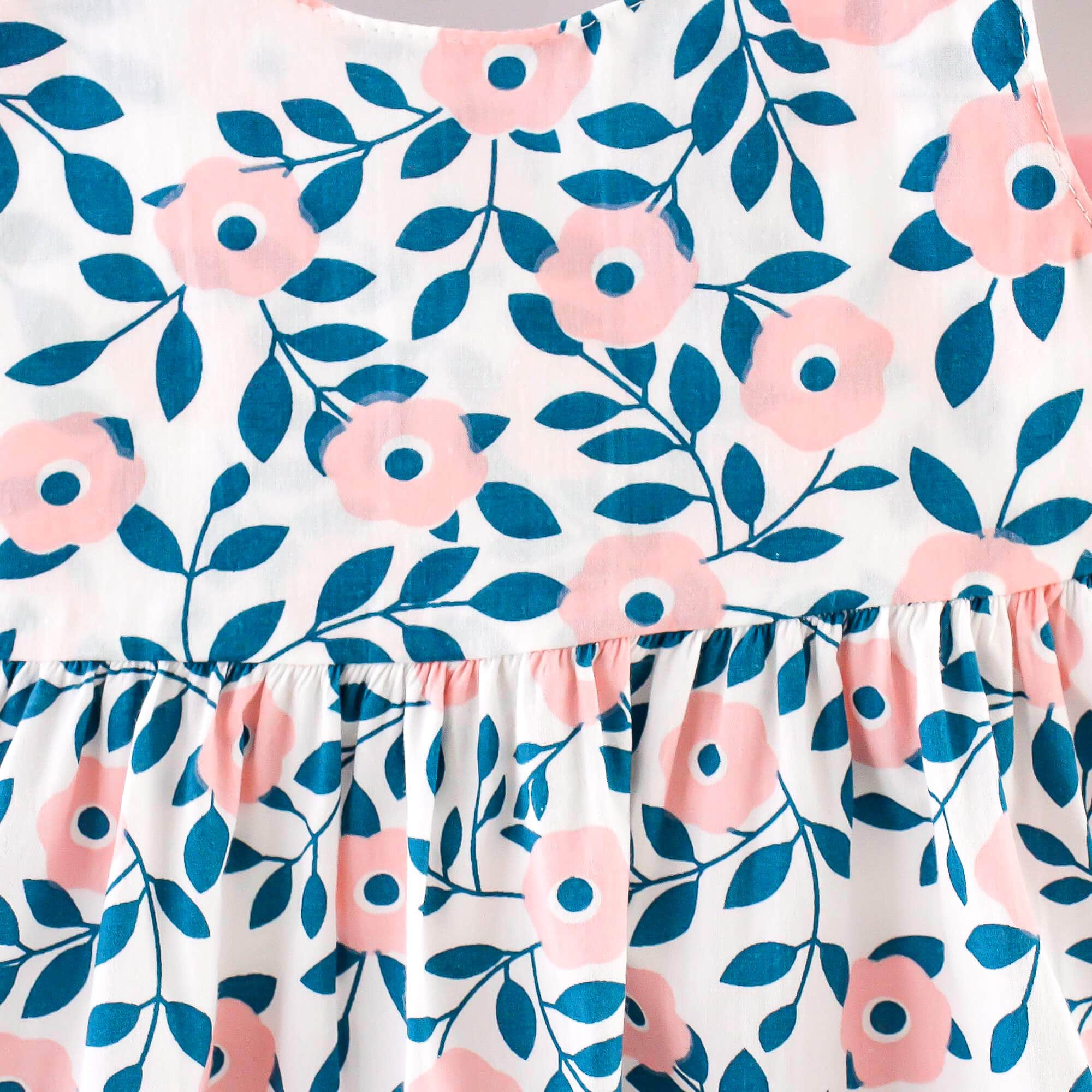 Rochita si palarie  AMELIA