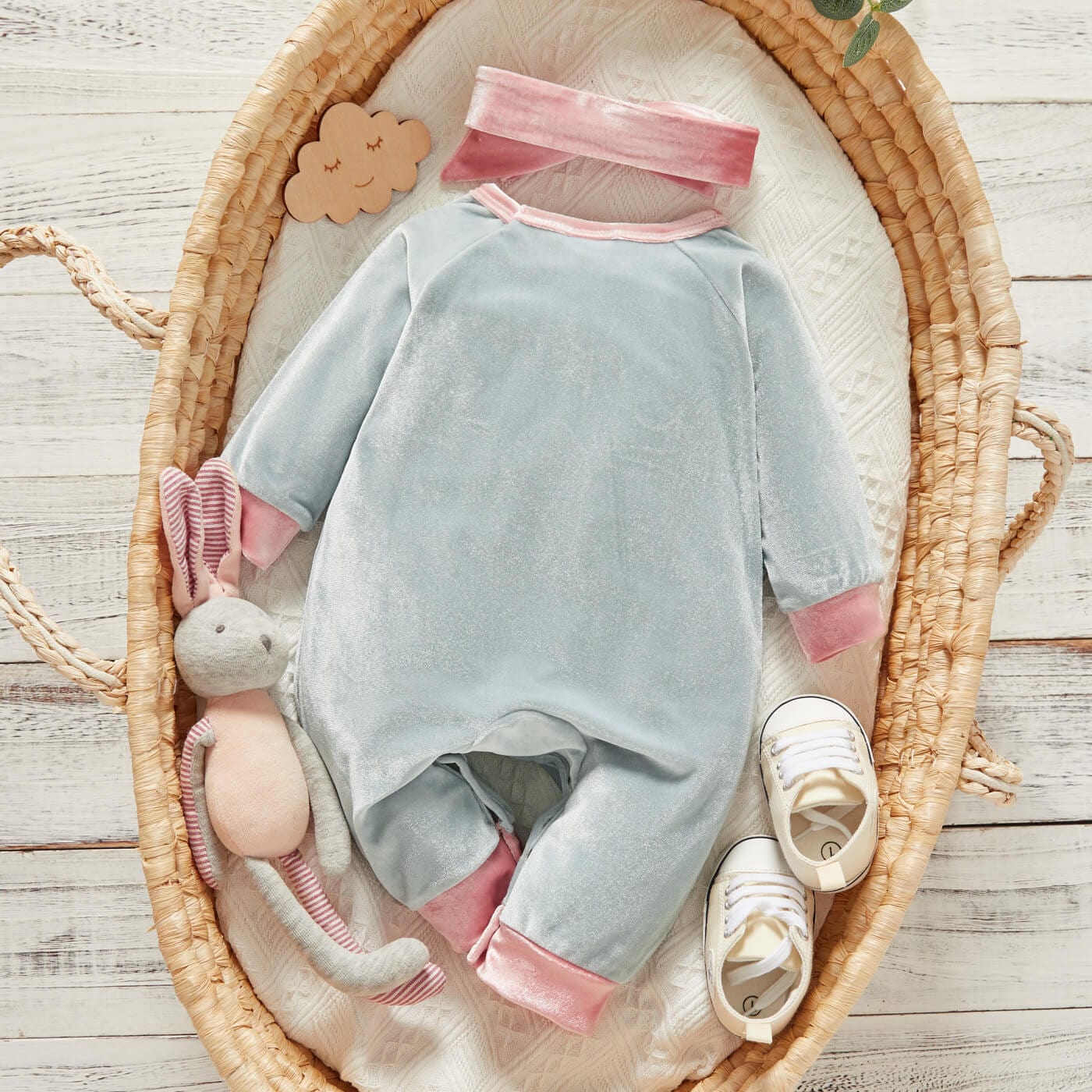 Salopeta de catifea si bentita pentru bebe BLUISH