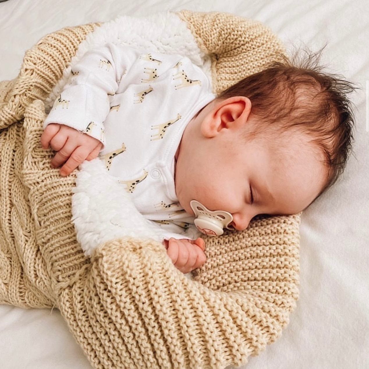 Paturica bebe, patura carucior din bumbac tricotat si cocolino pufos