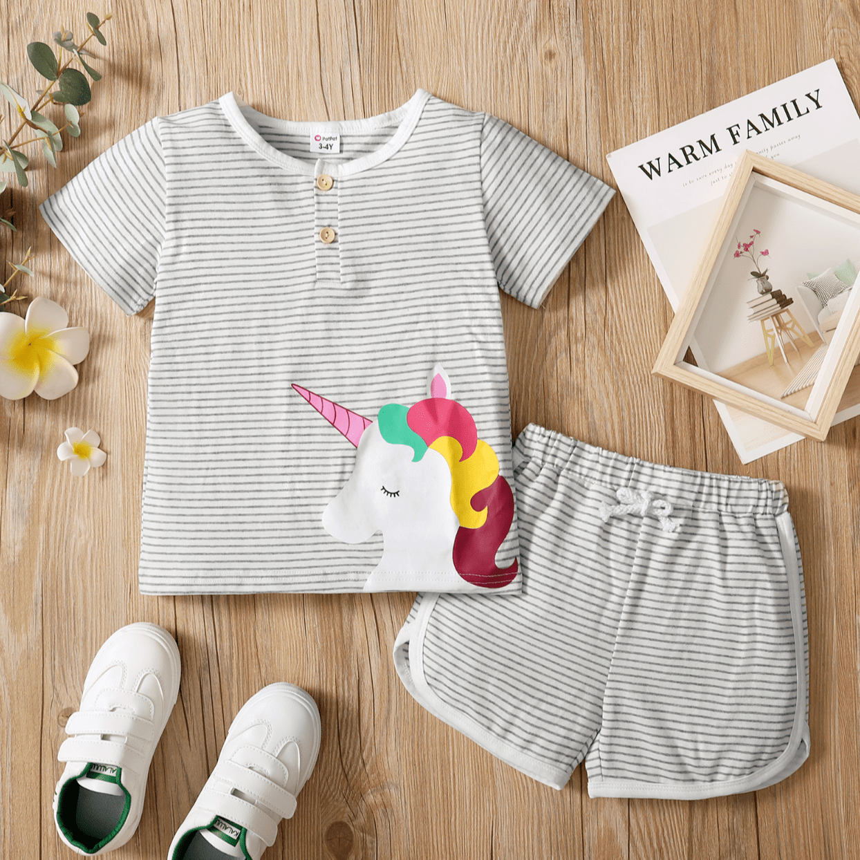 Set 2 piese pantaloni scurti si tricou pentru fete