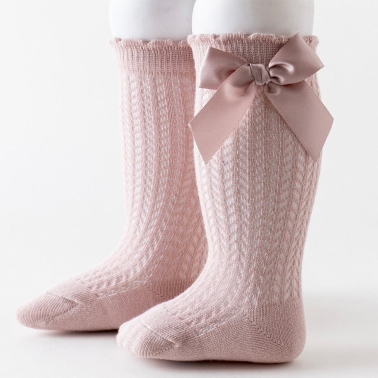 Sosete lungi cu fundita pentru bebeSosete lungi cu fundita pentru bebe