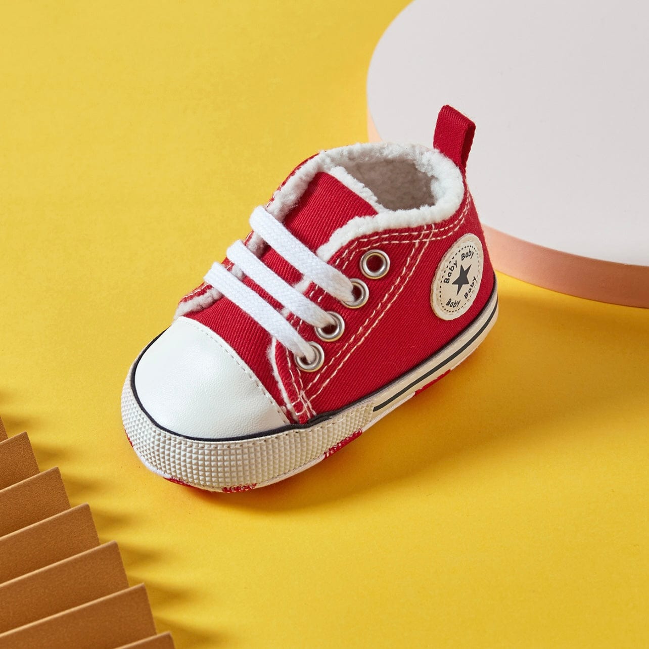 Tenisi imblaniti pentru bebelusi