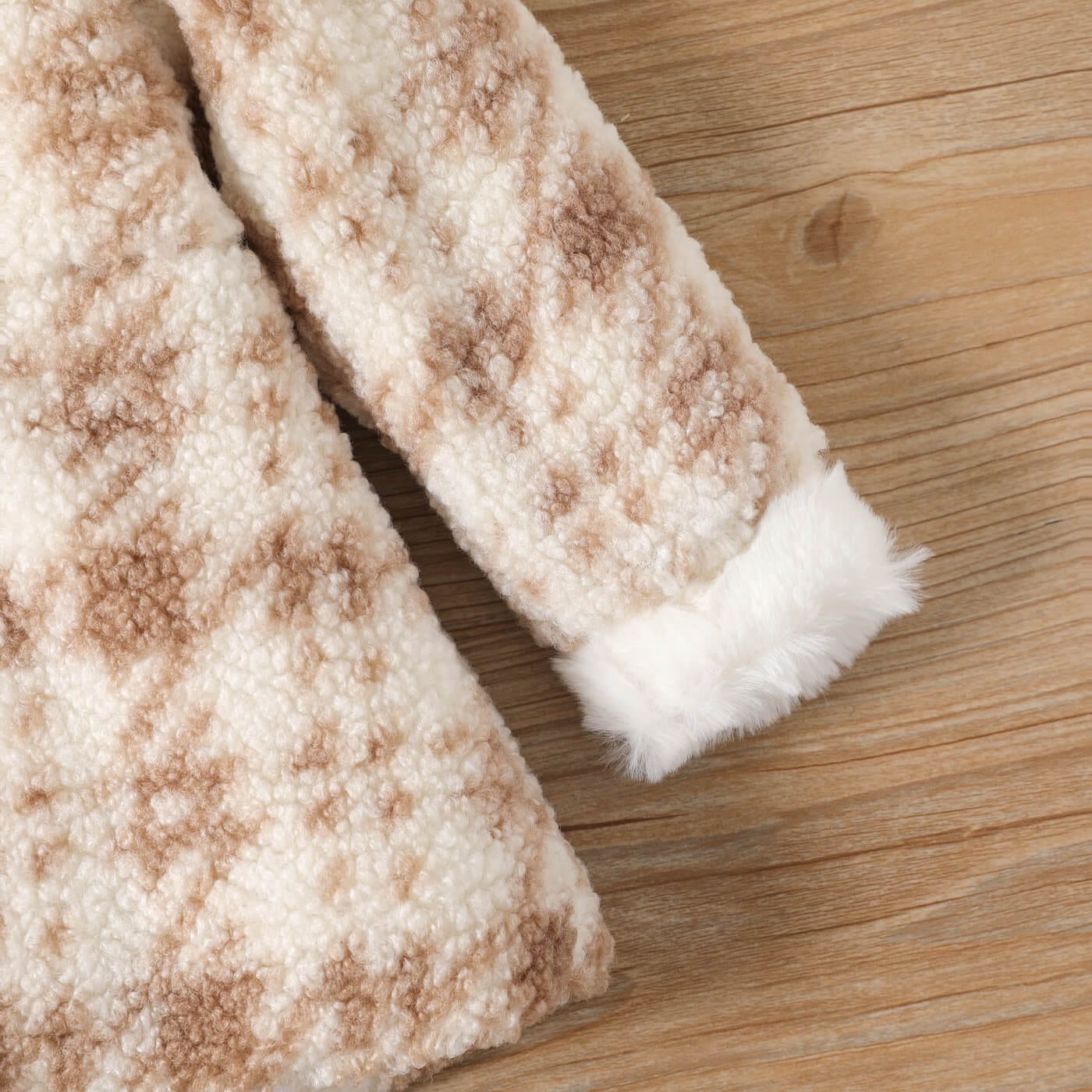 Palton bebe crem pufos