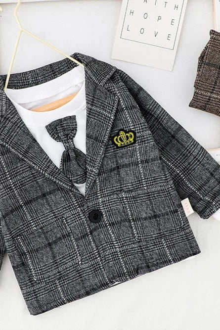 Set din trei piese, sacou, pantaloni si bluza